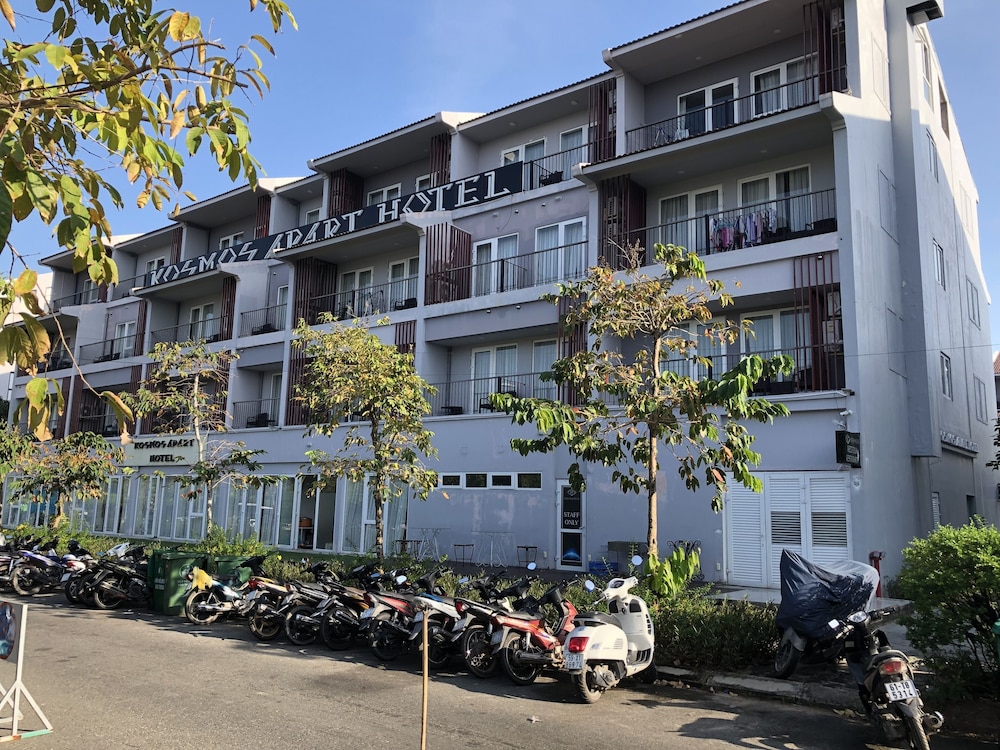 Kosmos Apart Hotel 7/44