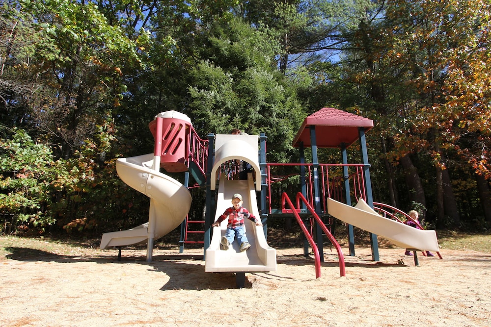 Cold Spring Resort 39/64