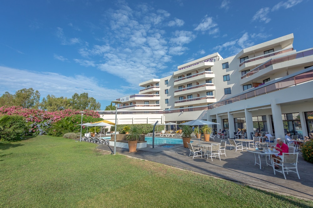 Mercure Hyeres Centre 65/73