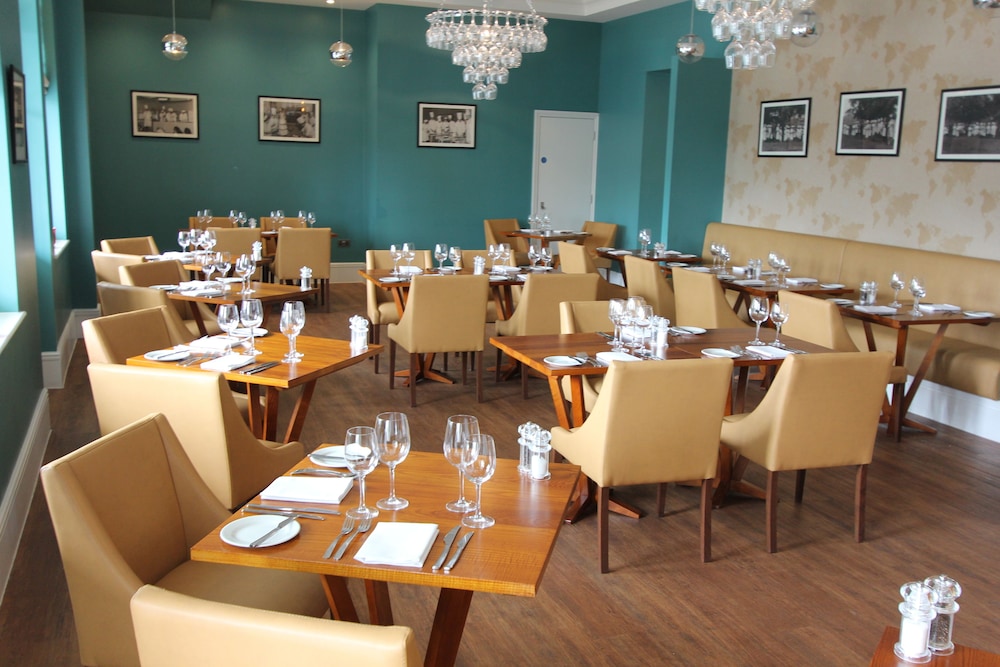 Yarrow Hotel 35/53