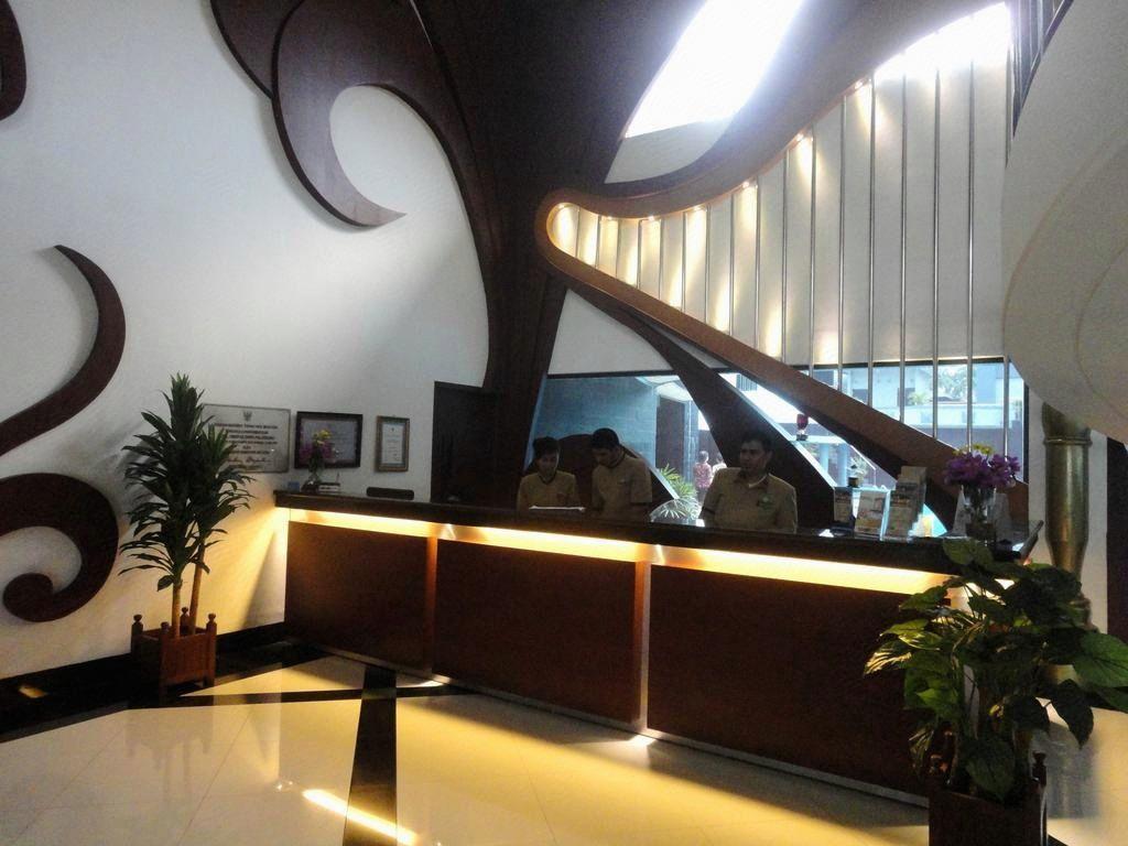 Swarna Dwipa Hotel 8/54