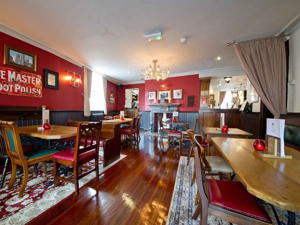 The Rose and Crown 38/49