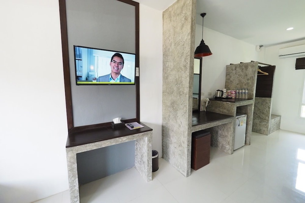 Hatzanda Lanta Resort 8/64