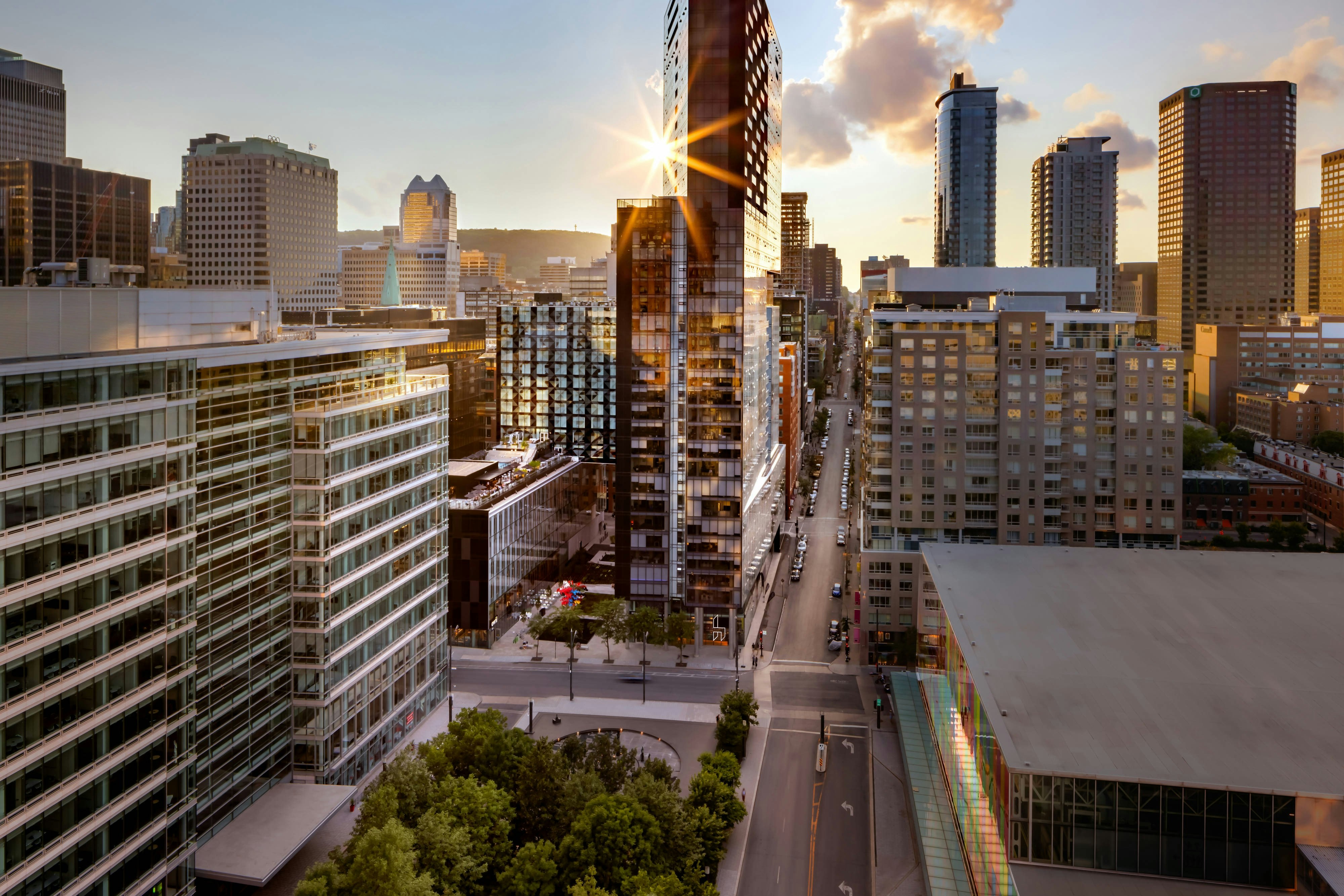 Humaniti Hotel Montreal, Autograph Collection 31/32