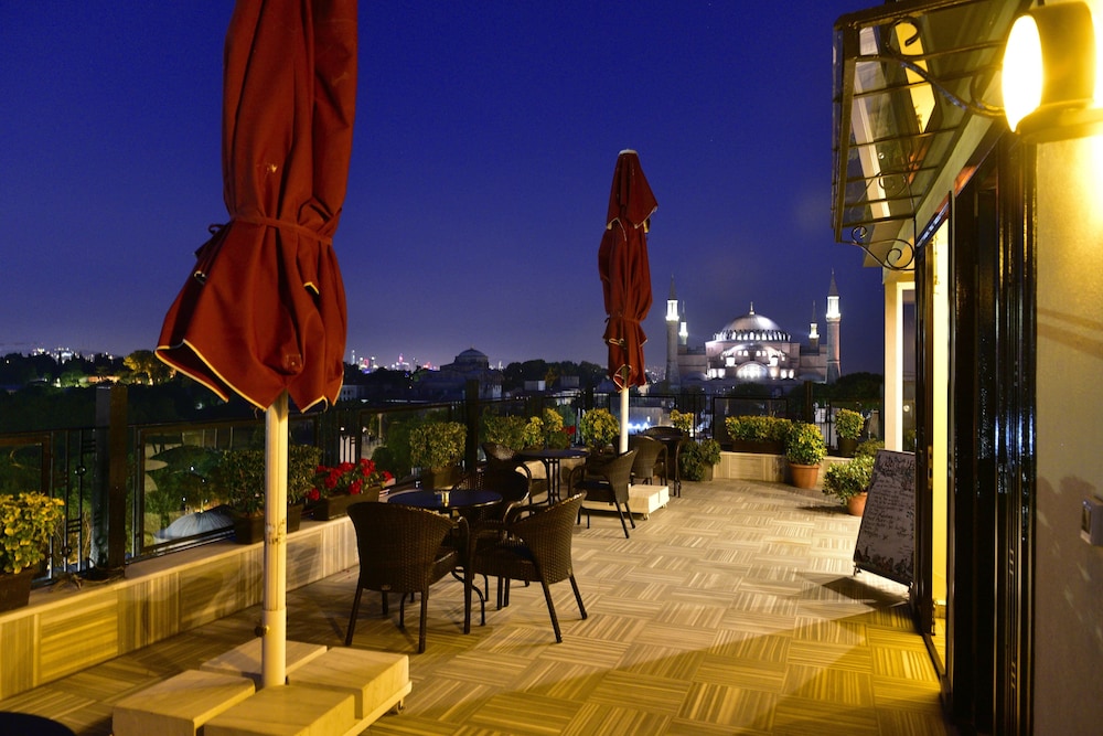Agora Life Hotel Istanbul 45/50