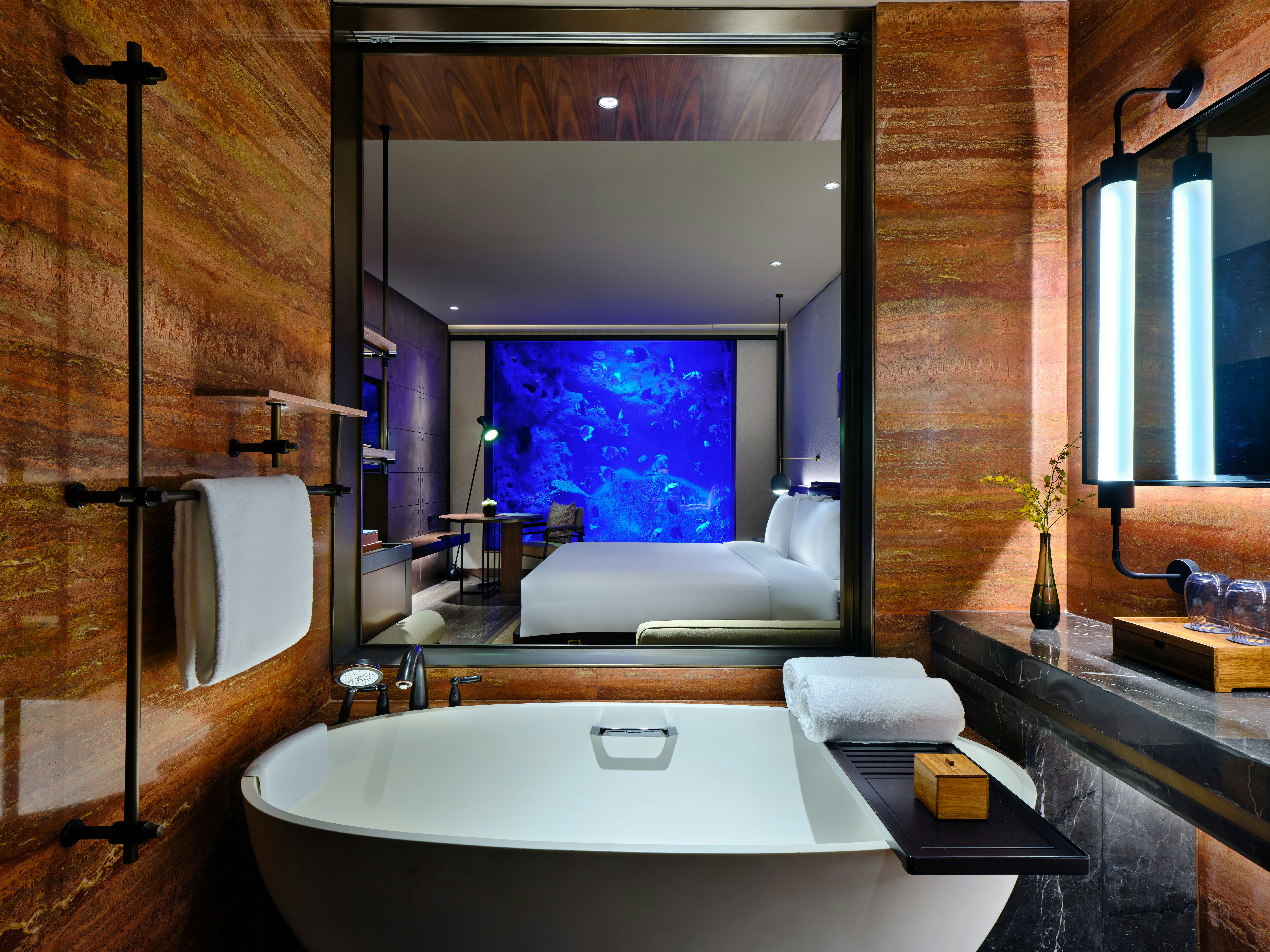 Intercontinental Shanghai Wonderland 50/50