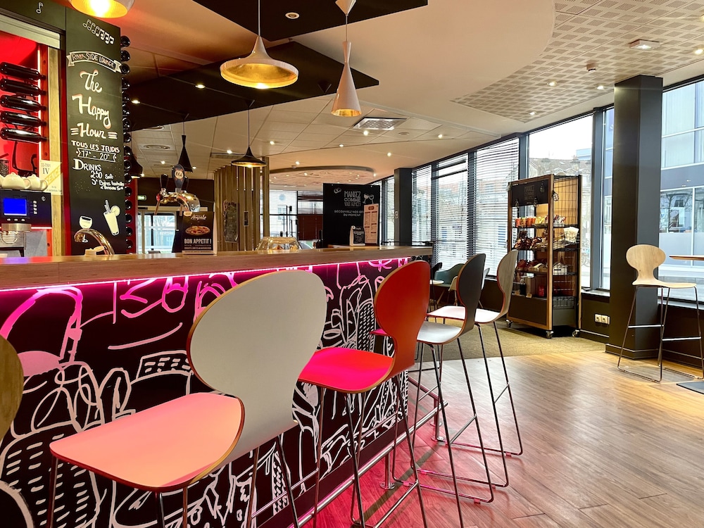 Ibis Bordeaux Centre Bastide 55/72
