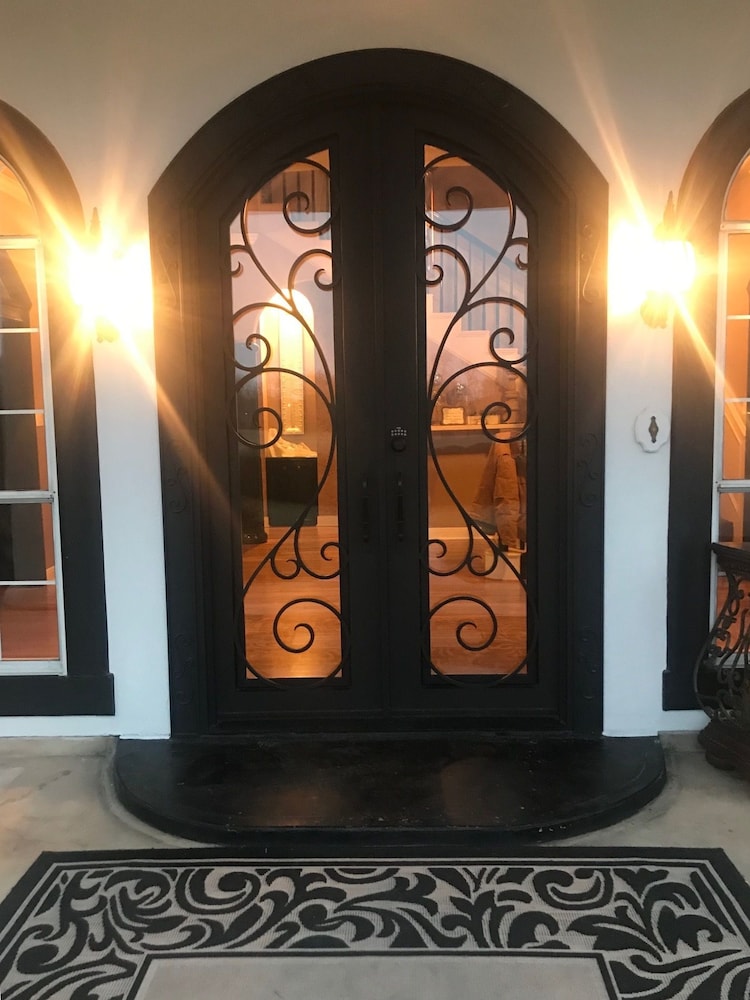 The Plantation House Boutique Inn 20/50