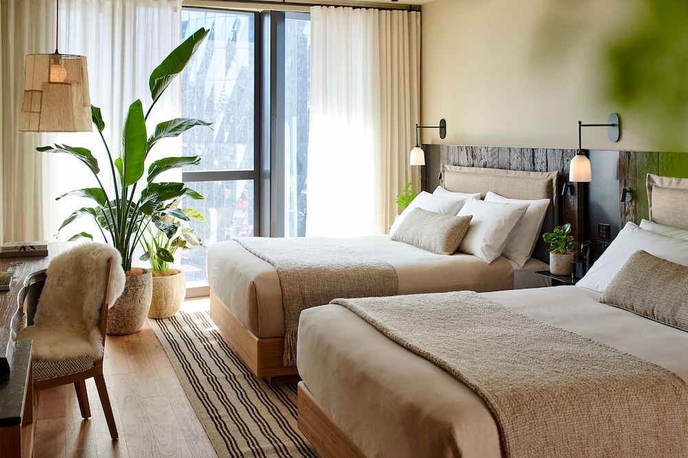 Reserve, River, 2 Queen Beds