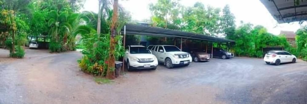 Jingjit Hotel 53/61