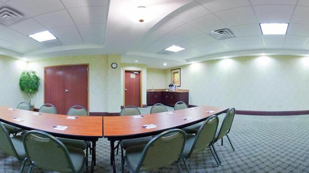 HOLIDAY INN EXPRESS HOTEL SUITES ATHENS 54/61