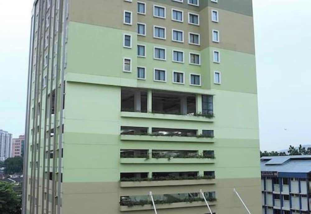 CAIRNHILL HOTEL KUALA LUMPUR 2/34