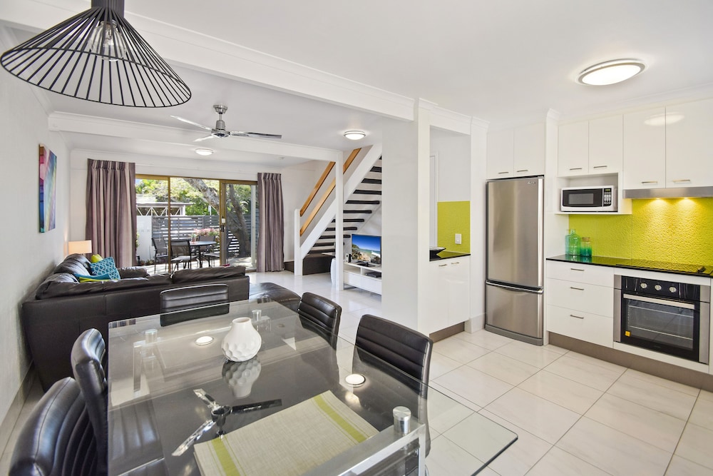 NOOSA PLACE RESORT 4/74