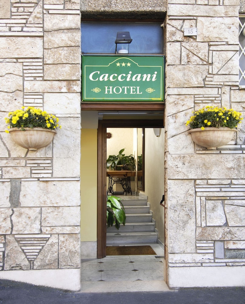 Cacciani Hotel 2/48