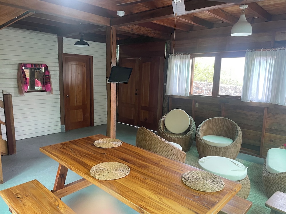 Galapagos Chalet 44/57