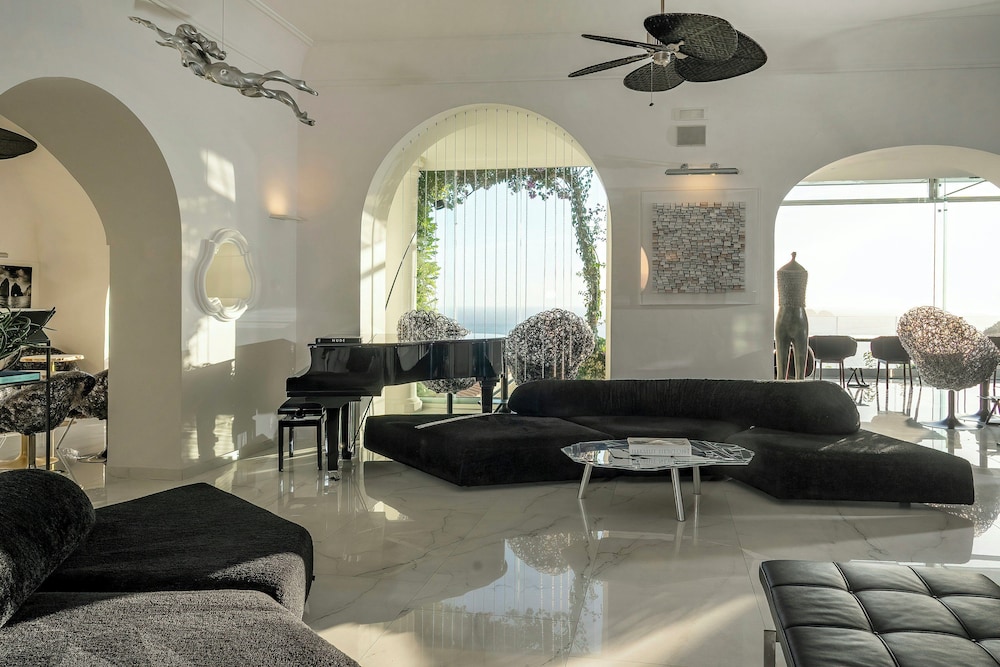 Villa Franca Hotel 41/56