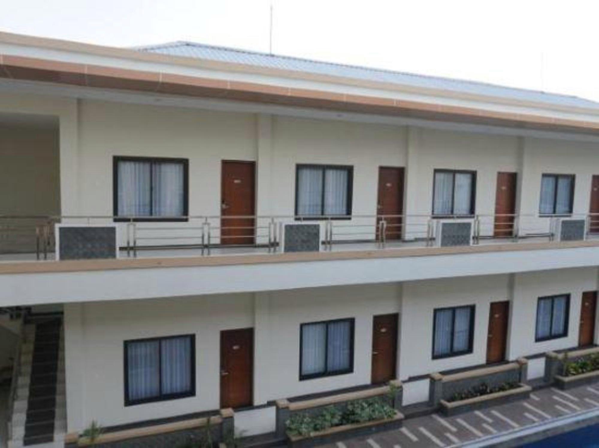 Go Hotel Maumere 5/41
