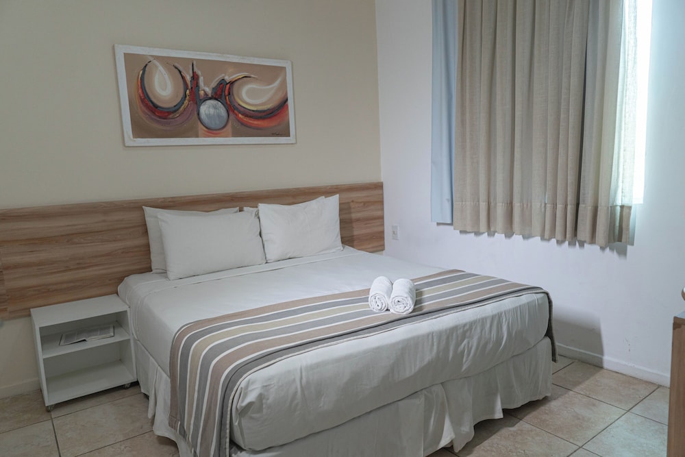 Conde Hotel 33/67