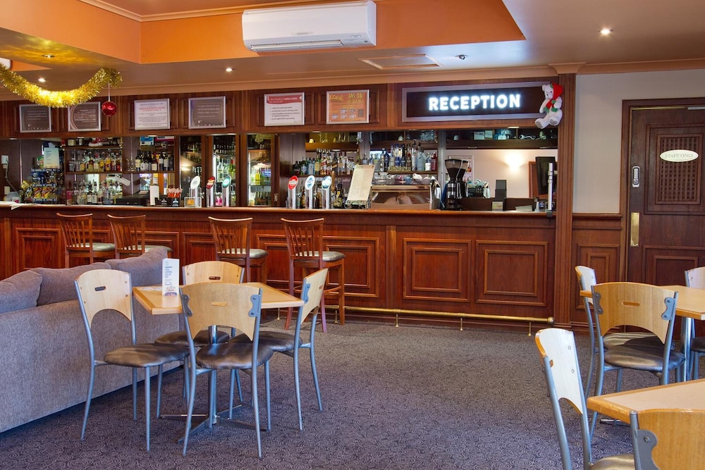 Enfield Hotel 38/55