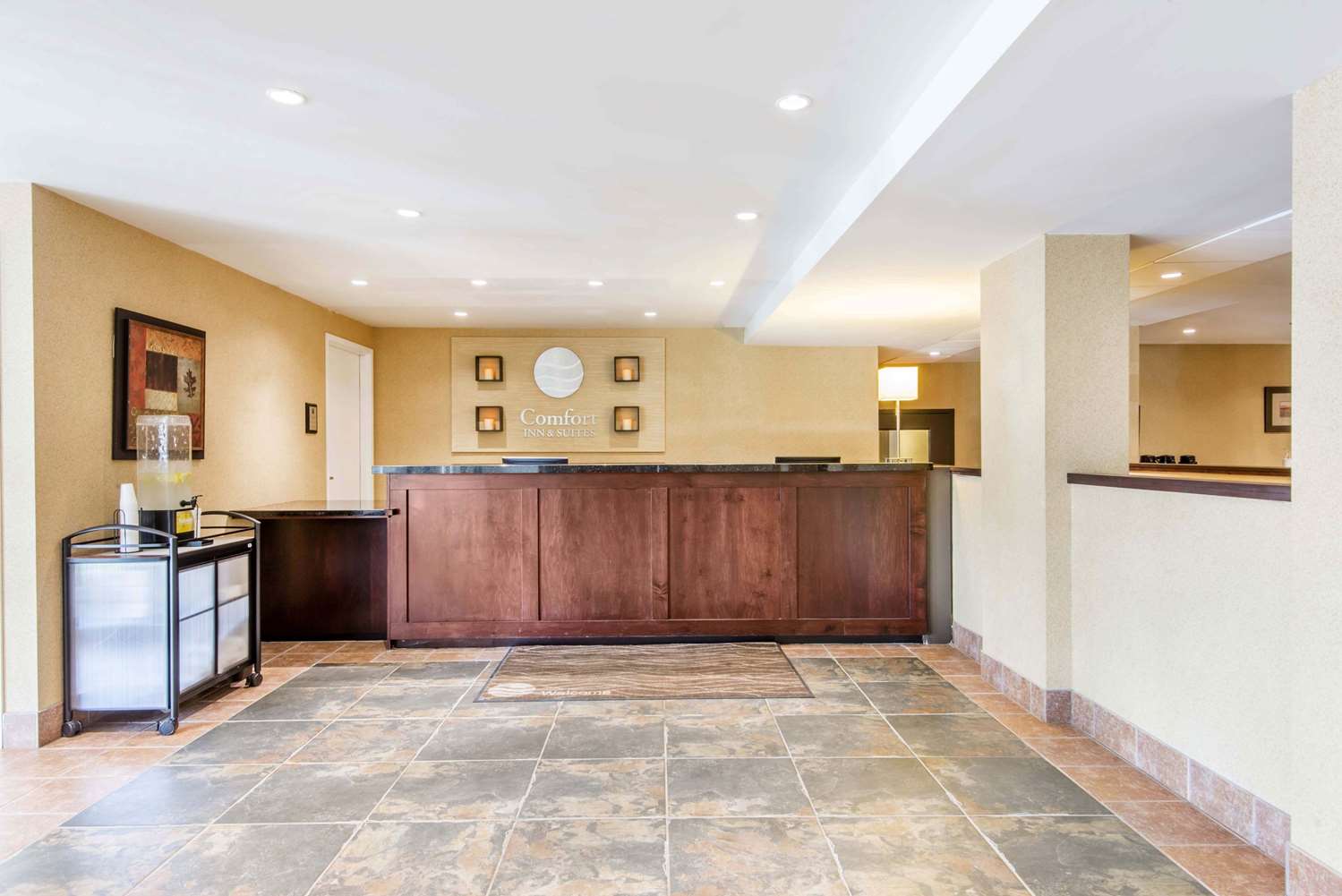 Lobby at Comfort Inn & Suites Collingwood, COLLINGWOOD - ONTARIO