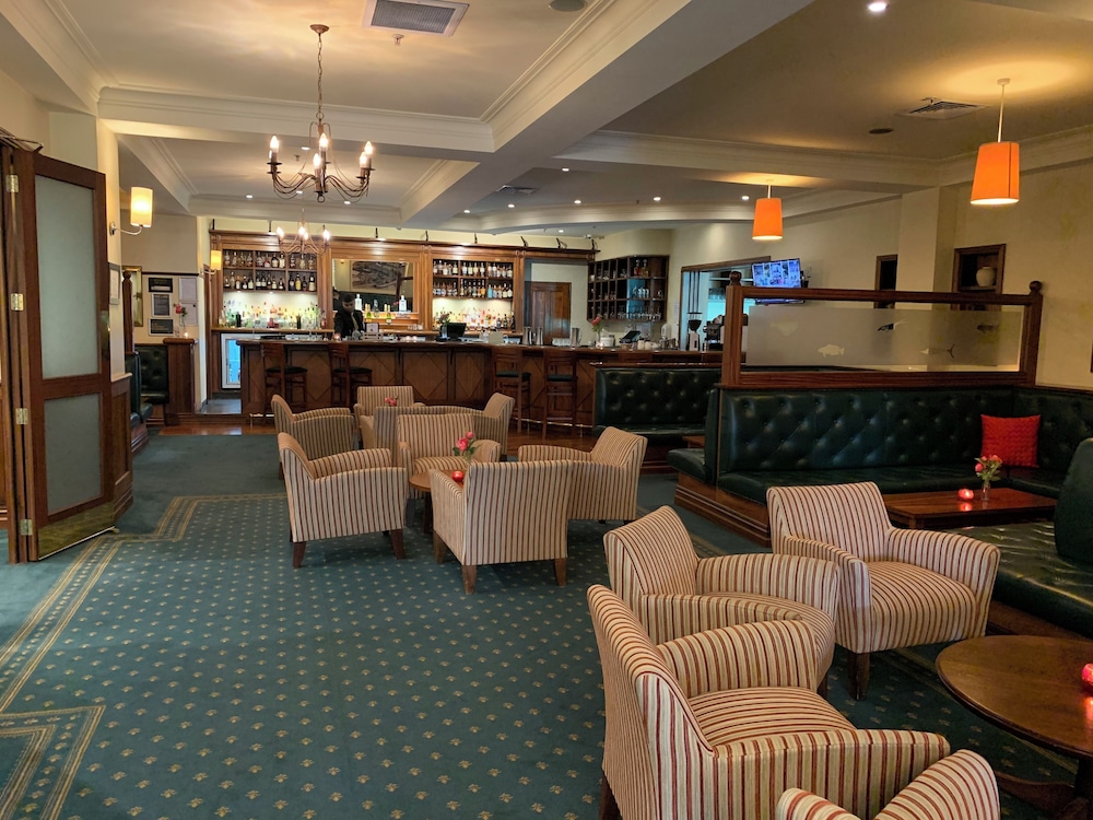Rutherford Hotel Nelson 42/64