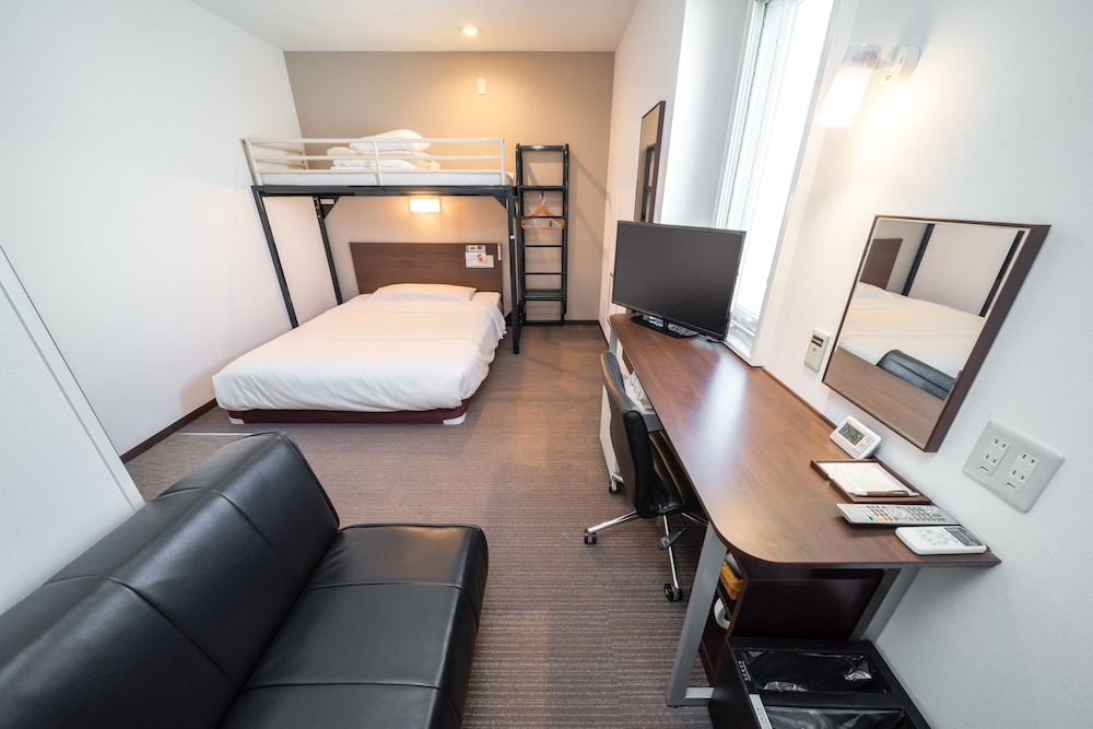 Super Hotel JR Fujiekimae Kinenkan 36/42