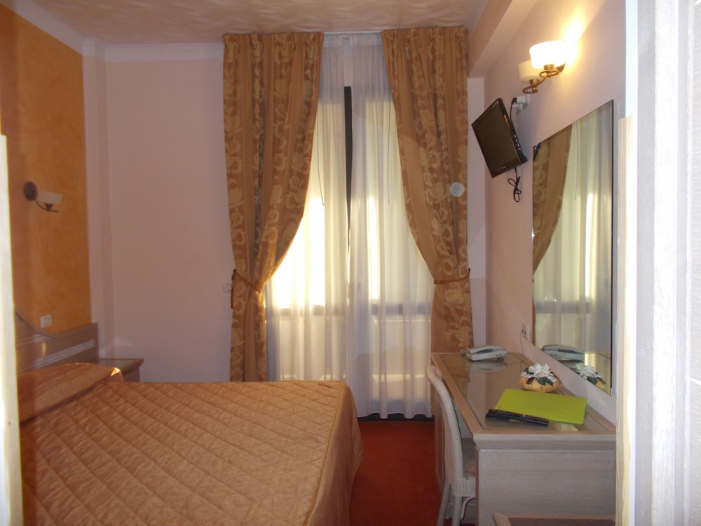 Hotel Nedy 8/47