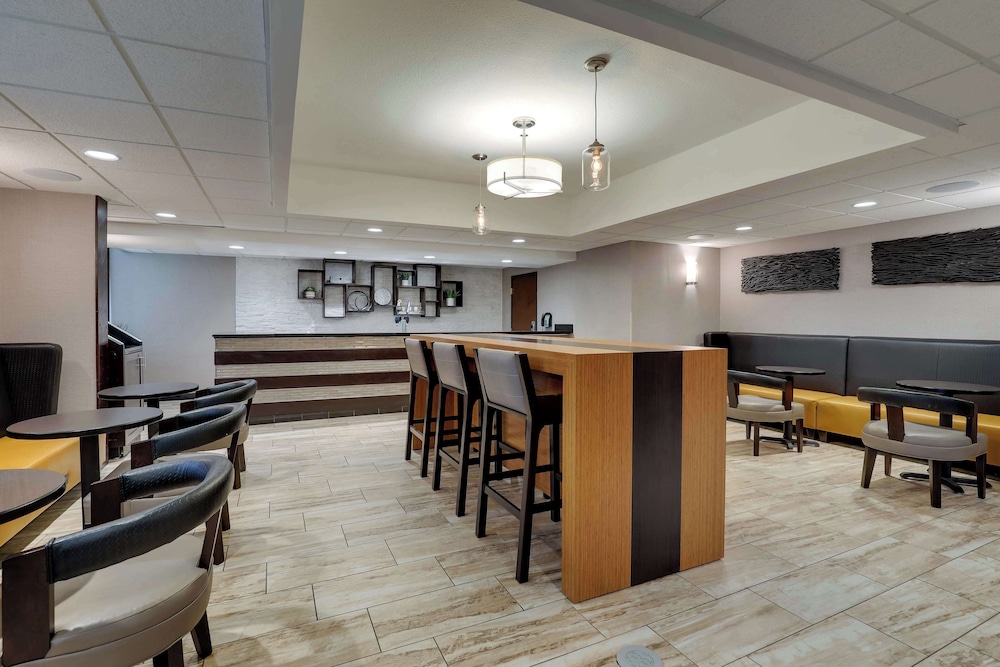 Drury Inn and Suites Springfield IL 41/50
