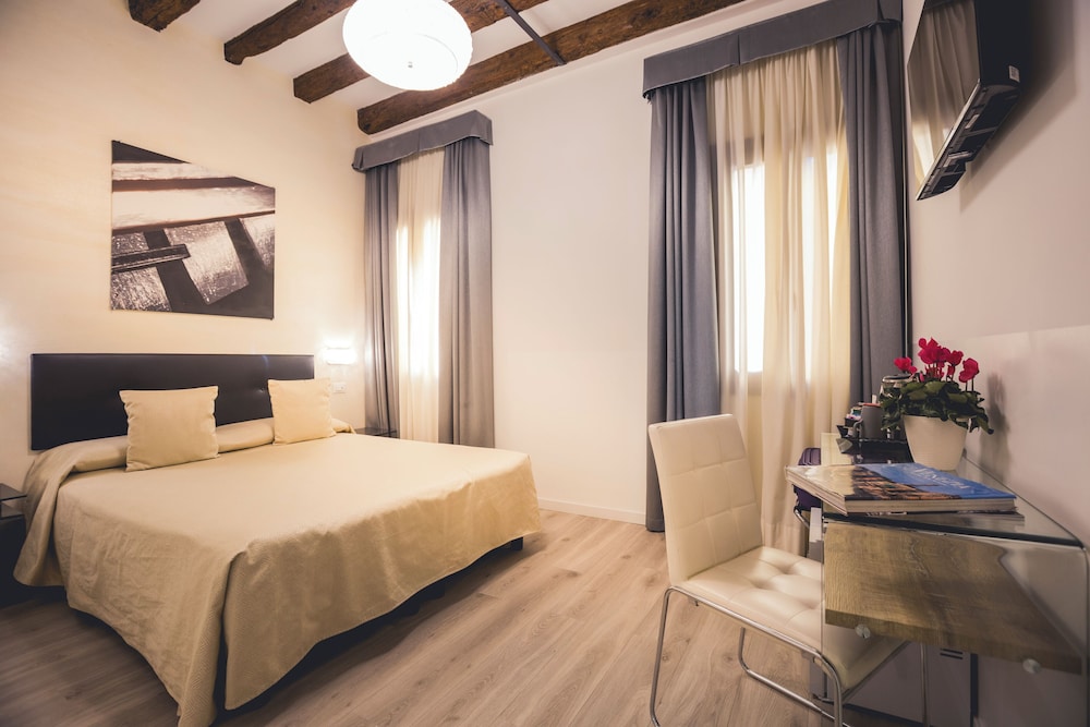 Hotel Ca Lucrezia 12/50