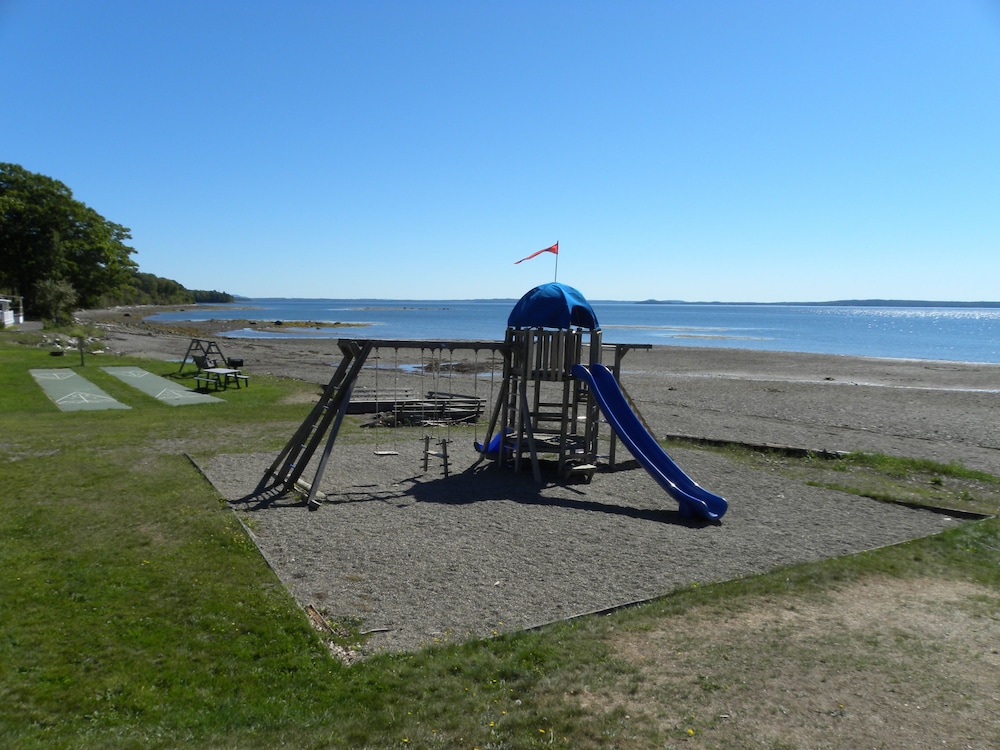 Colonial Gables Oceanfront Village 38/72