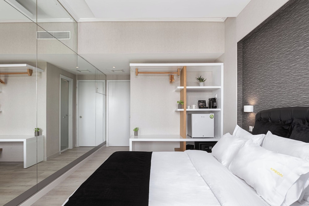 Kreoli Hotel 6/24