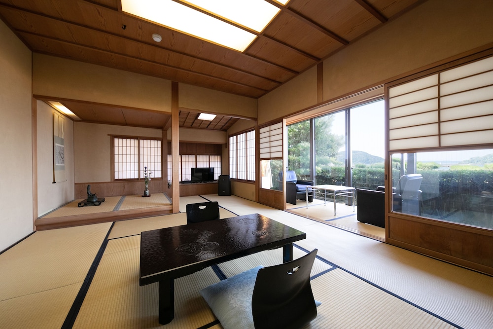 Mizuno Ryokan 32/50