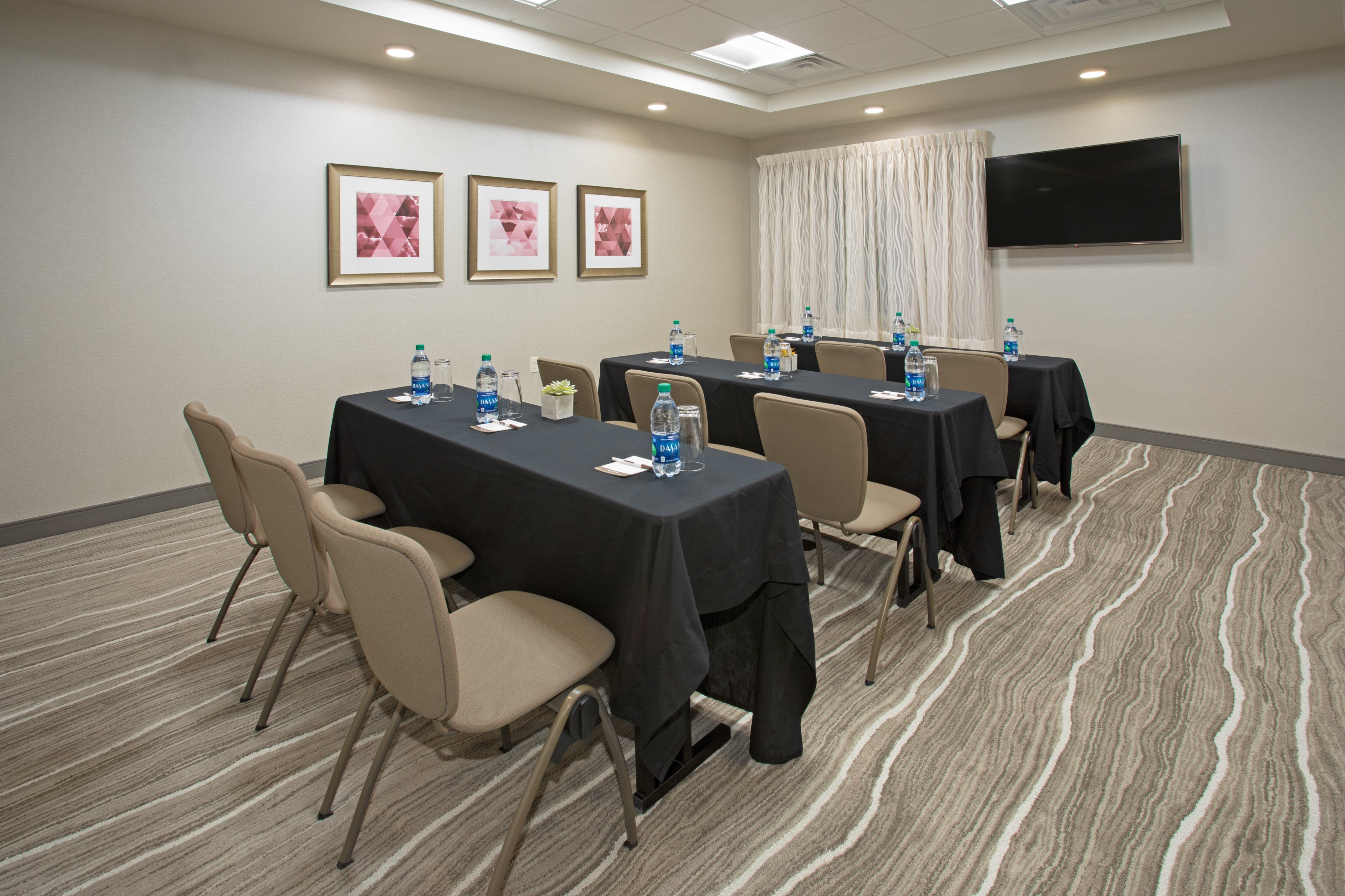 STAYBRIDGE SUITES RAPID CITY RUSHMORE 47/58