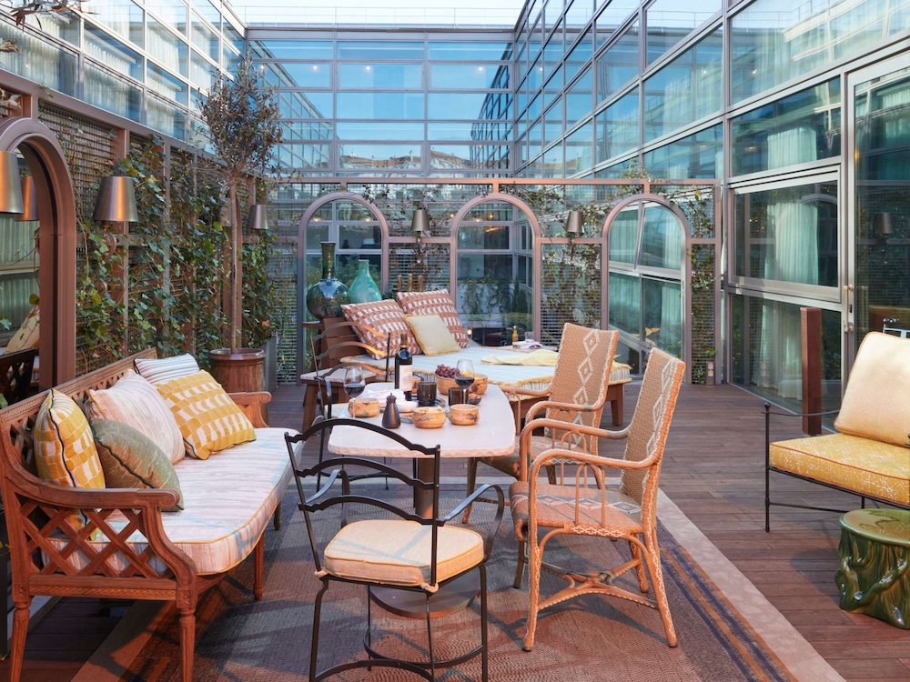 Mondrian Bordeaux Hotel des Carmes 41/56