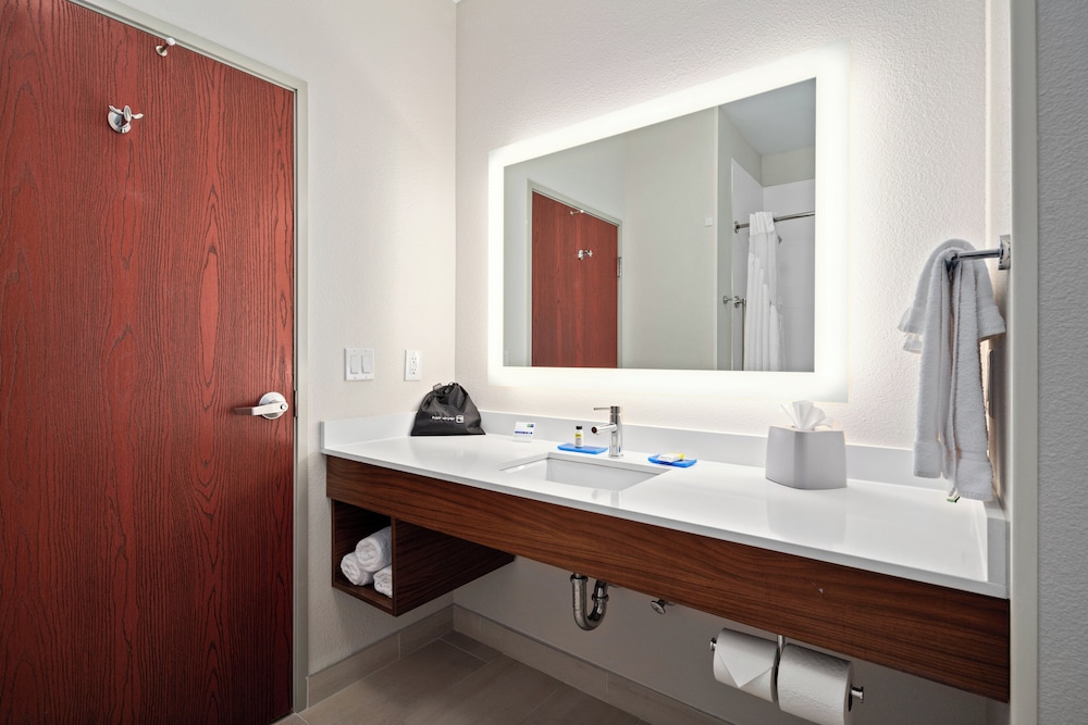 Holiday Inn Express Hotel And Suites Van Buren Ft Smith Area 68/70