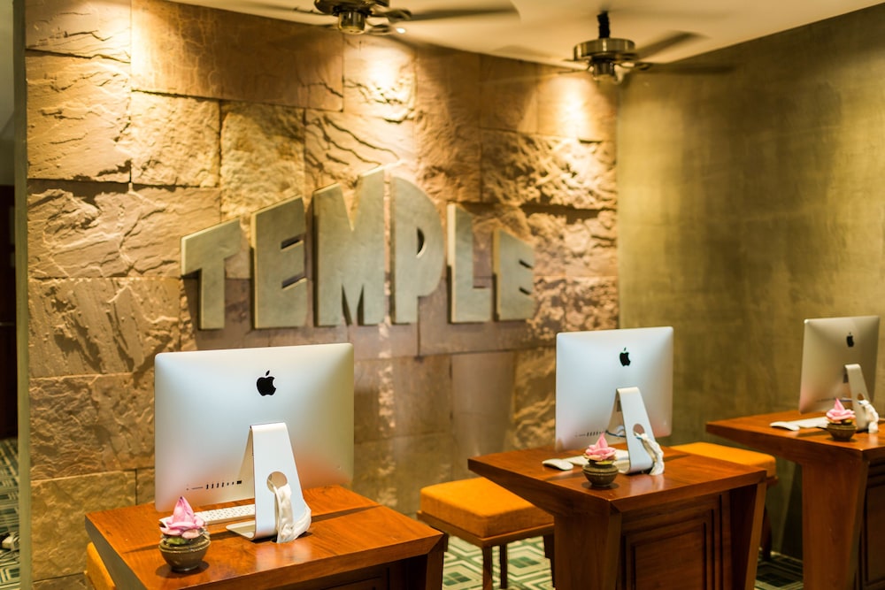 Golden Temple Boutique 13/75