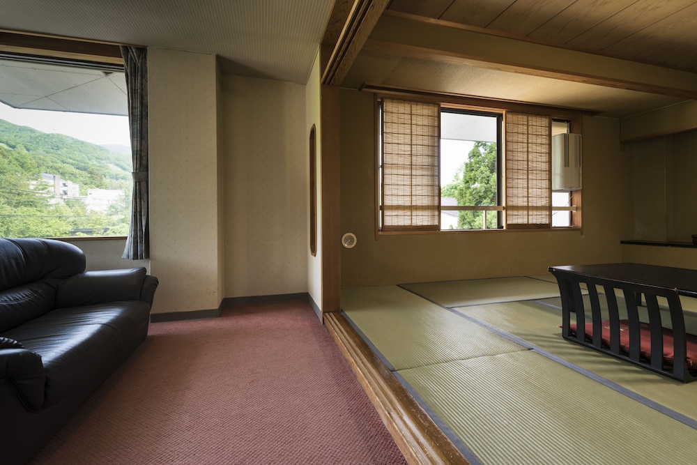Hotel Hammond Takamiya 34/53