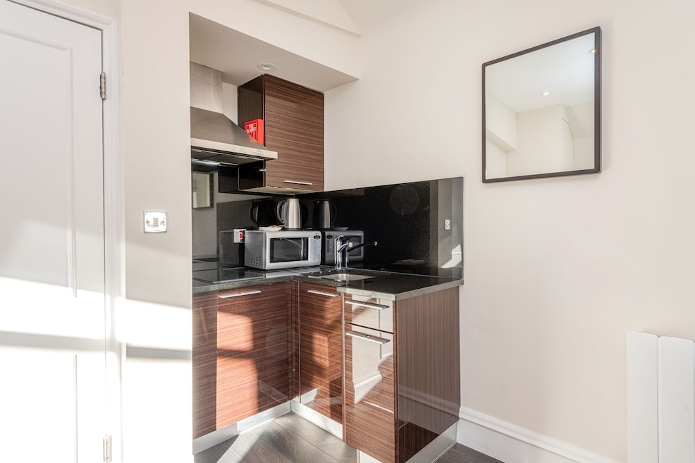 20 Hertford Street 40/50