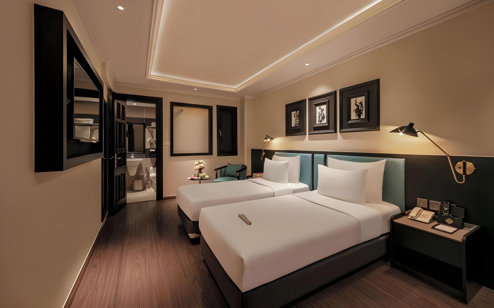 Deluxe, 2 Double Beds, No Window