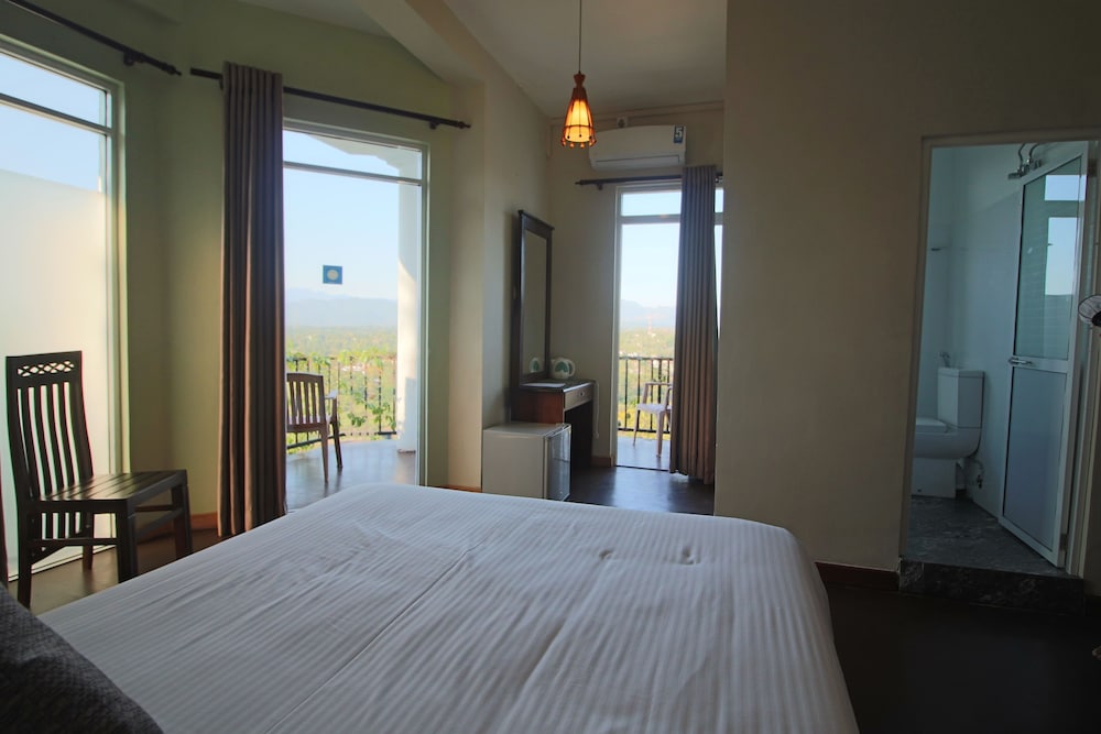 1 BEDROOM, LUXURY, DOUBLE BED, RIVER VIEW, BALCONY