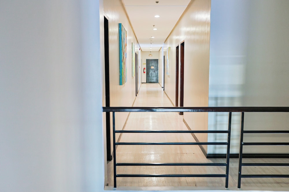 Holiday Suites Hotel Amp Resort 23/50