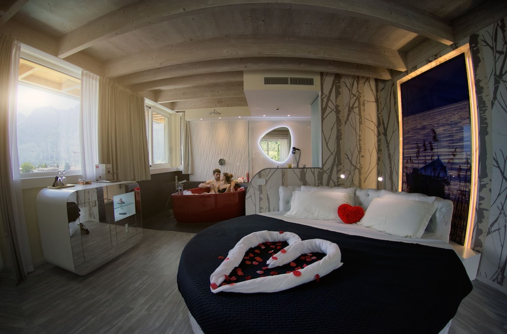 Ecohotel Primavera 34/72