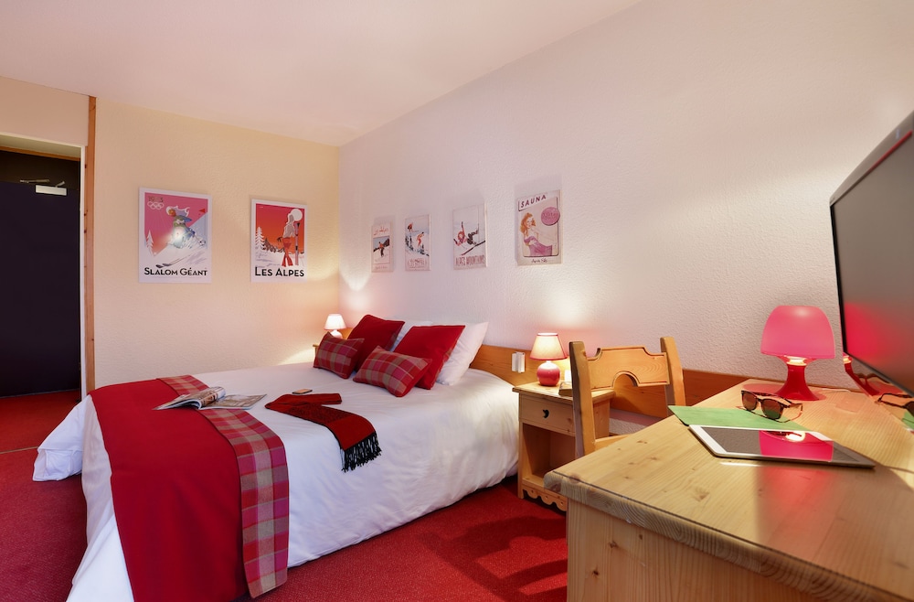 Hotel du Bourg 16/50