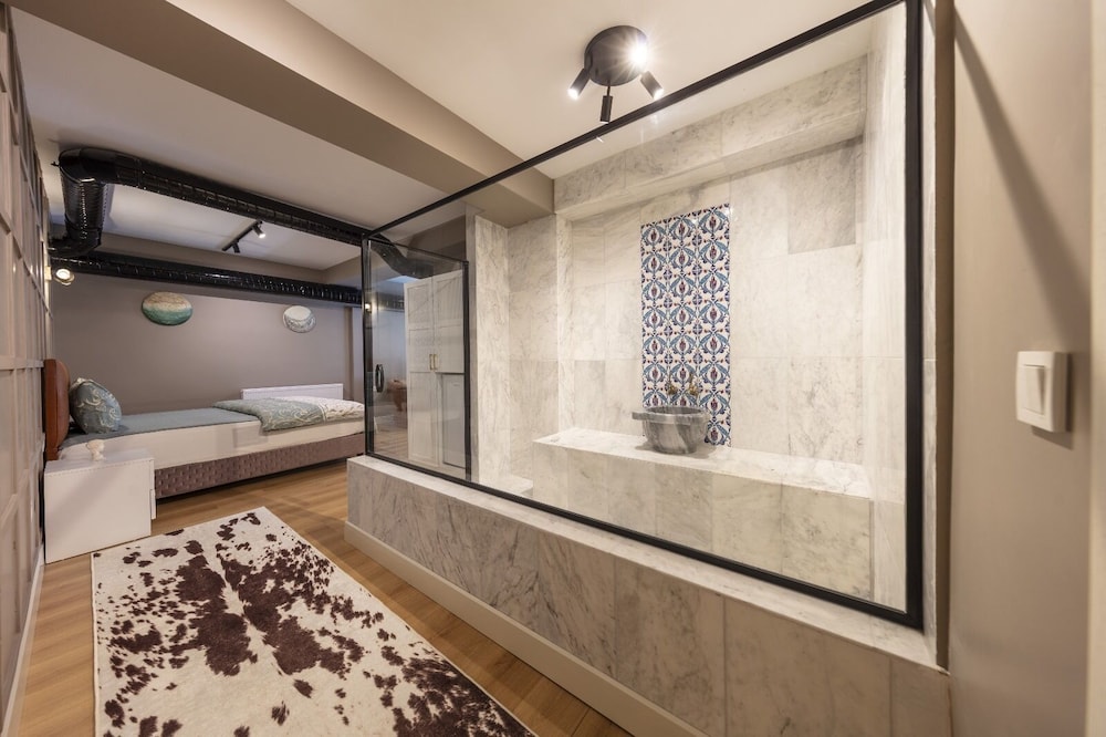 Hexa Suites Hotel 24/50