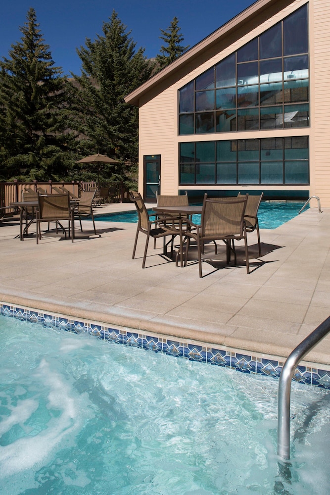 Marriotts StreamSide Evergreen at Vail 5/19