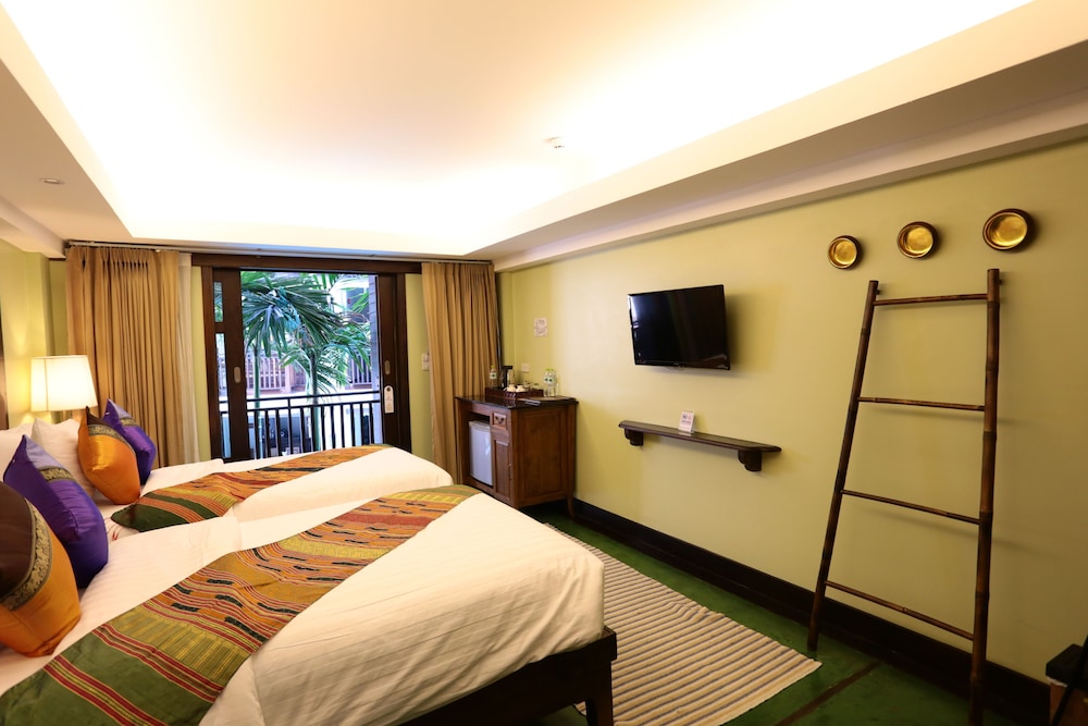 SUPERIOR, TWIN BEDS