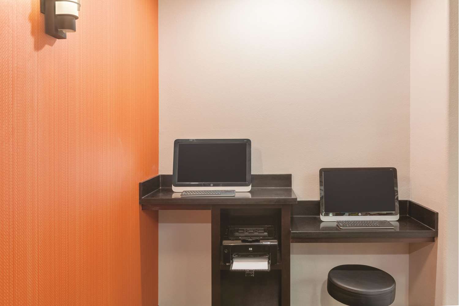 La Quinta Inn & Suites by Wyndham Houston Bush Intl Airpt E 20/30