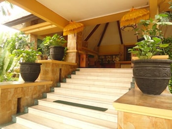 Lotus Garden Hotel 5/43