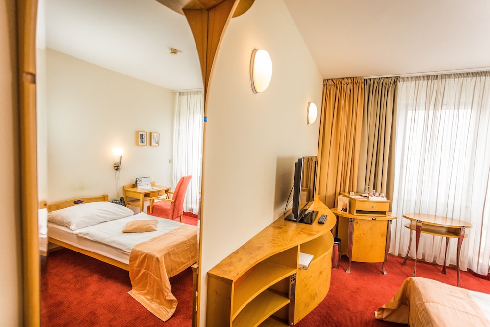 Hotel SET 46/68