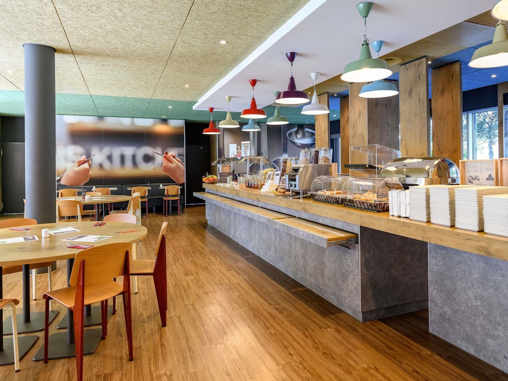 Ibis Zurich City West 56/72